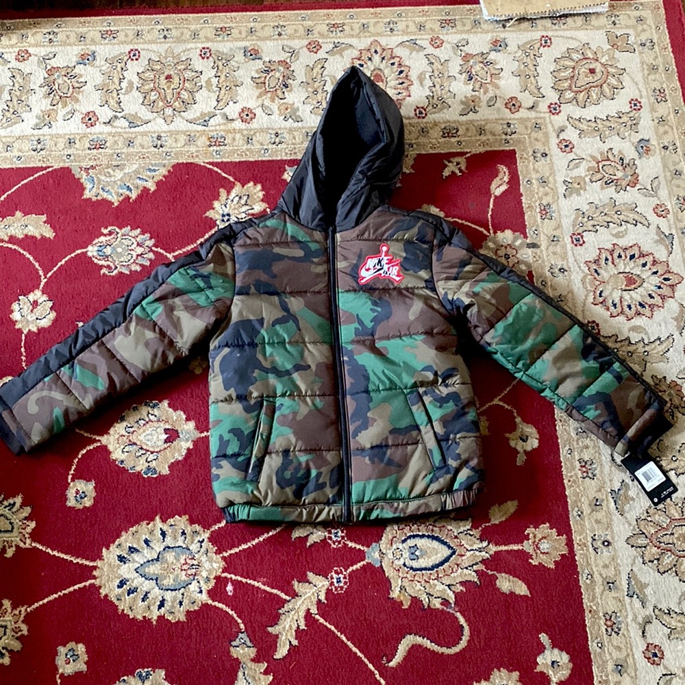 Brand new big boys Nike jump man classic puffer jacket